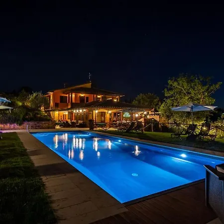 Amadeo By Posarellivillas Montaione